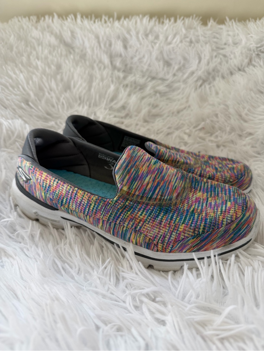 Skechers GOwalk 3 Multicolor Knit Slip On Walking Shoes Women's 6.5